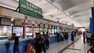 Tampak-loket-perusahaan-otobus-PO-AKAP-di-Terminal-Kampung-Rambutan.jpg