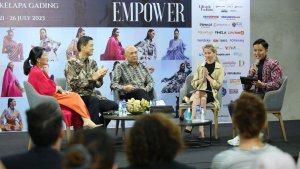Teten-Masduki-menghadiri-JF3-Fashion-Festival-di-Summarecon-Mall-Kelapa-Gading.jpg