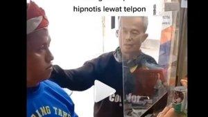 Viral-di-media-sosial-seorang-pria-pedagang-tahu-tampak.jpg