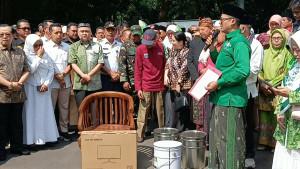 WARGA-SUMBANG-POLSEK-CIPAYUN.jpg