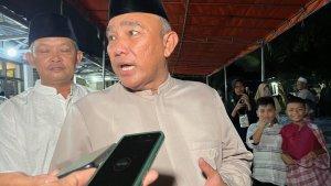 Wali-Kota-Depok-Mohammad-Idris-dijumpai-wartawan-usai-tarawih-keliling.jpg