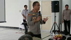 bang-nicolay-ke-pedagang.jpg