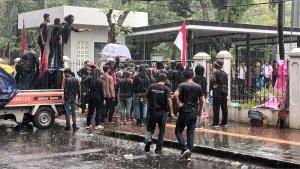 demo-pungli-program-pendaftaran-tanah-sistematis-lengkap-ptsl-di-kantor-bpn-jakarta-timur.jpg
