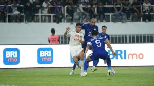 ferarri-lawan-psis.jpg