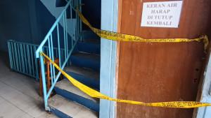 garis-polisi-kos-penjaringan.jpg