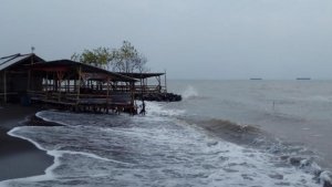 gelombang-tinggi_20180726_092046.jpg