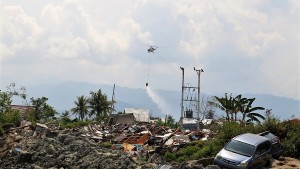 jakarta/helikopter-water-bombing_20181018_154904.jpg