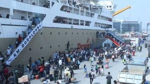 jakarta/ilustrasi-suasana-pemudik-di-pelabuhan-tanjung-priok.jpg