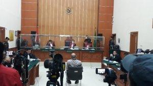 jakarta/jaksa-menuntut-hukuman-mati-untuk-terdakwa-teddy-minahasa-dalam-sidang-di-pn-jakbar.jpg