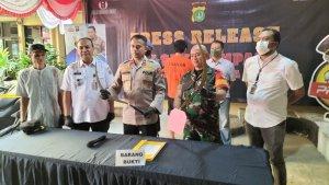kapolsek-mampang-prapatan-kompol-david-kanitero-rilis-pengungkapan-kasus-tawuran.jpg