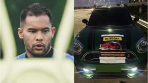 mobil-andirtany-kena-segel-suporter-the-jakmania.jpg