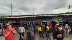 pemudik-terminal-lebak-bulus.jpg