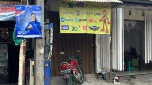 penggerebekan-toko-pulsa-yang-menjual-obat-terlarang.jpg