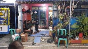 rumah-duka-sony-rizal-taihitu-srt-pengemudi-taksi-online-tewas-dibunuh-di-depok.jpg