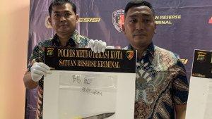 sehari-sebelum-membunuh-anaknya-ibu-di-bekasi-ke-bandara.jpg