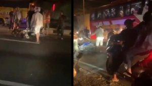 seorang-pengguna-sepeda-motor-menghadang-laju-Bus.jpg