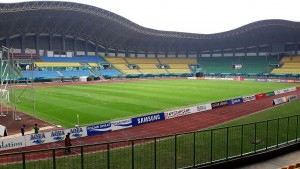 stadion-patriot-candrabhaga-kota-bekasi_20180814_215630.jpg