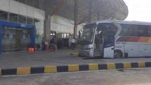 suasana-calon-penumpang-pada-h-1-pelarangan-mudik.jpg