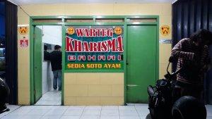 tampak-depan-warteg-di-jalan-raya-kalimalang-minggu-3102021.jpg
