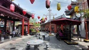 wisata-kuliner-di-pantjoran-pik-menawarkan-ragam-pilihan-makanan-enak-dengan-nuansa-ala-chinatown.jpg
