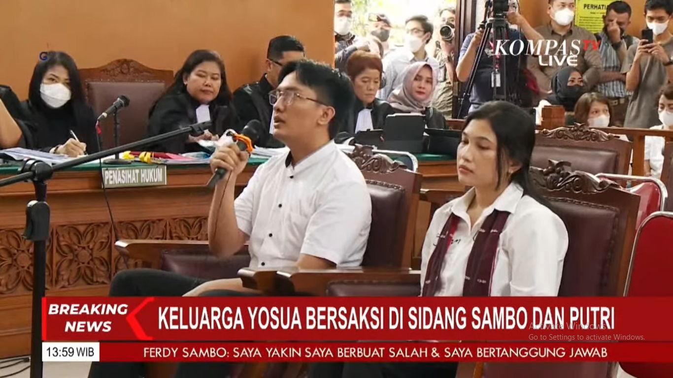 Adik-Brigadir-J-Mahareza-Rizky-Hutabarat-dan-Vera-Simanjuntak-di-sidang-Ferdy-Sambo-Putri.jpg