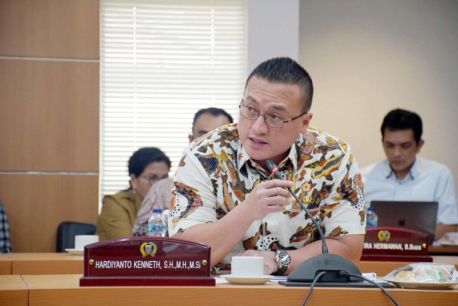 Anggota-DPRD-DKI-Jakarta-Hardiyanto-Kenneth-Formula-E.jpg