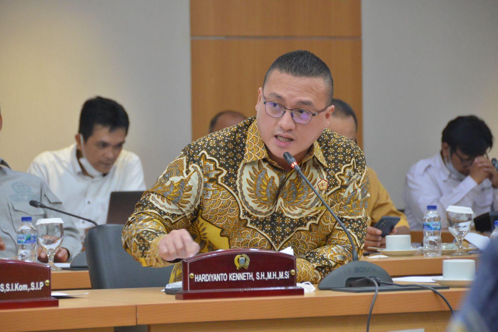 Anggota-DPRD-DKI-Jakarta-dari-Fraksi-PDI-Perjuangan-Hardiyanto-Kenneth-Sabtu-2152022.jpg
