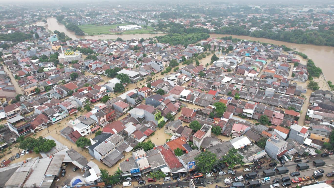 BANJIR-BEKASI-Foto-pantauan-udara-kondisi-banjir-di-Kota-Bekasi-p.jpg