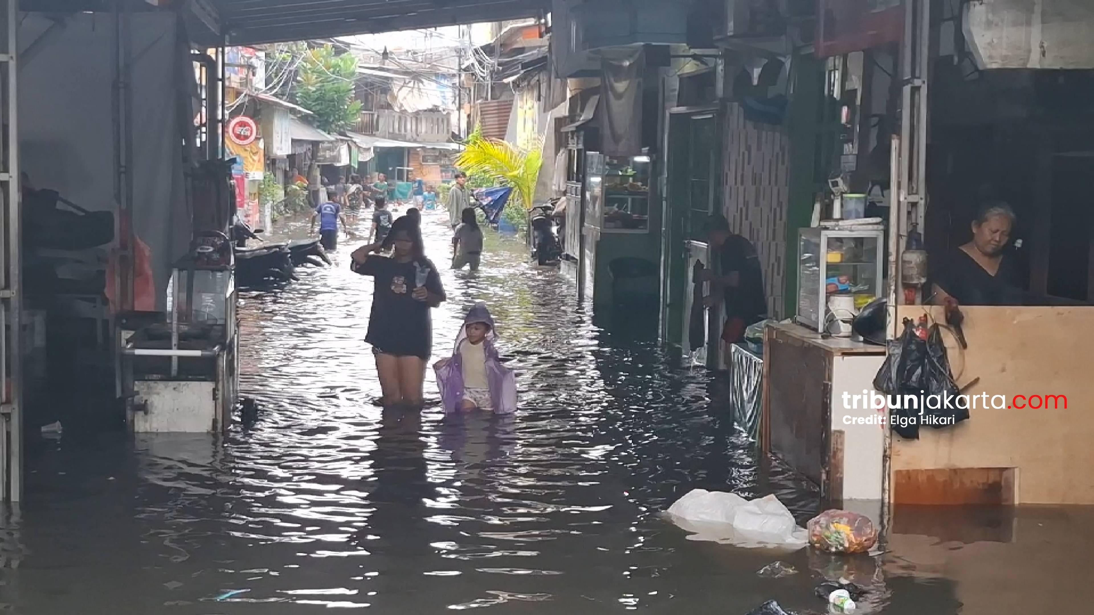 BANJIR-DI-KEBON-JERUK.jpg