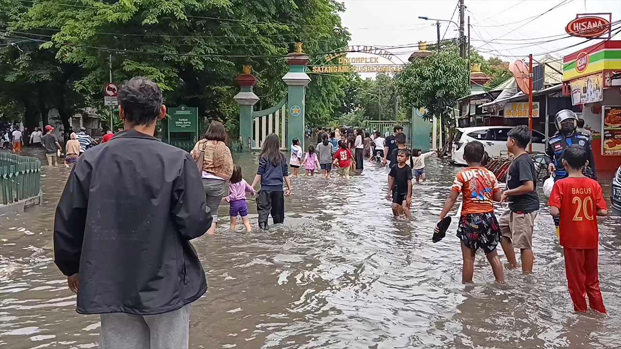 BANJIR-SEMPER-BARAT.jpg