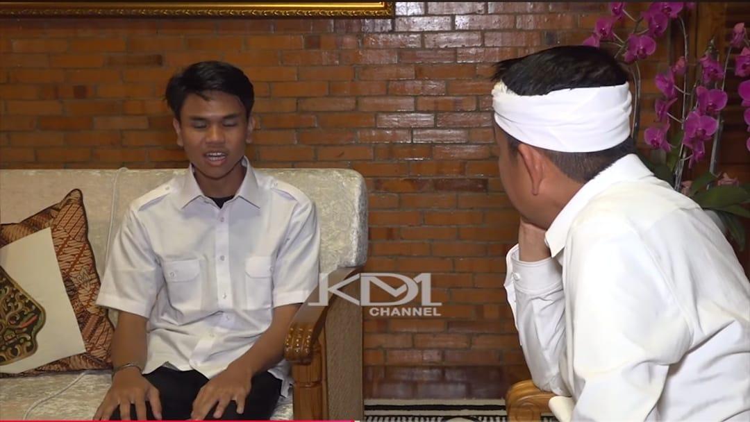 Vakuum bilan qattiq rus porno Eshakdagi eng uzun dildo