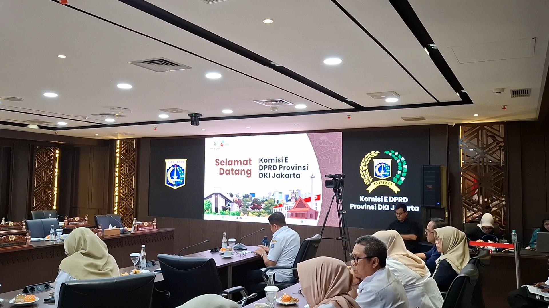 DPRD Desak Disdik Segera Paparkan Skema LPDP DKI Sebelum Pembahasan APBD 2027 - Tribunjakarta.com