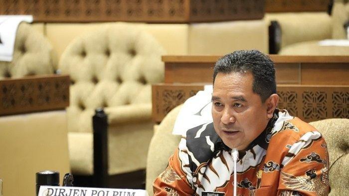 Direktur-Jenderal-Politik-dan-Pemerintahan-Umum-Dirjen-Polpum-Bahtiar.jpg