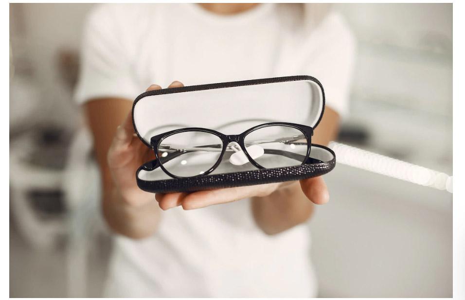 Ilustrasi-kacamata.jpg