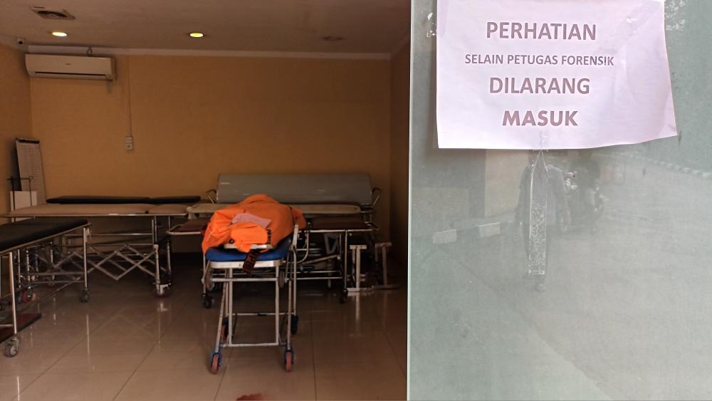 Jenazah-pria-tanpa-identitas-korban-pembunuhan-yang-ditemukan-di-aliran-KBT-Cakung.jpg
