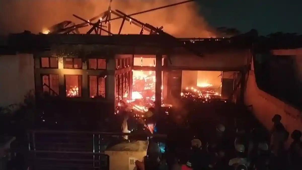 KEBAKARAN-RUMAH-DI-TAPOS-Suasana-tenang-di-kawasan-Tapos-Kota-Depok-q.jpg