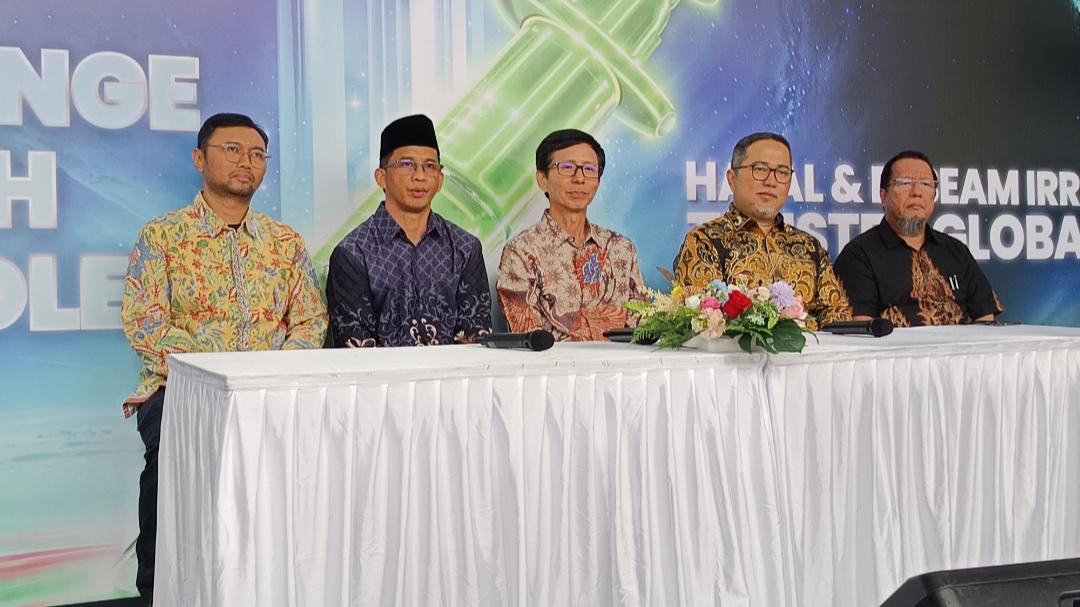 KEMANDIRIAN-ALKES-Konferensi-pers-Kementerian-Kesehatan-mendorong-kemandiria.jpg