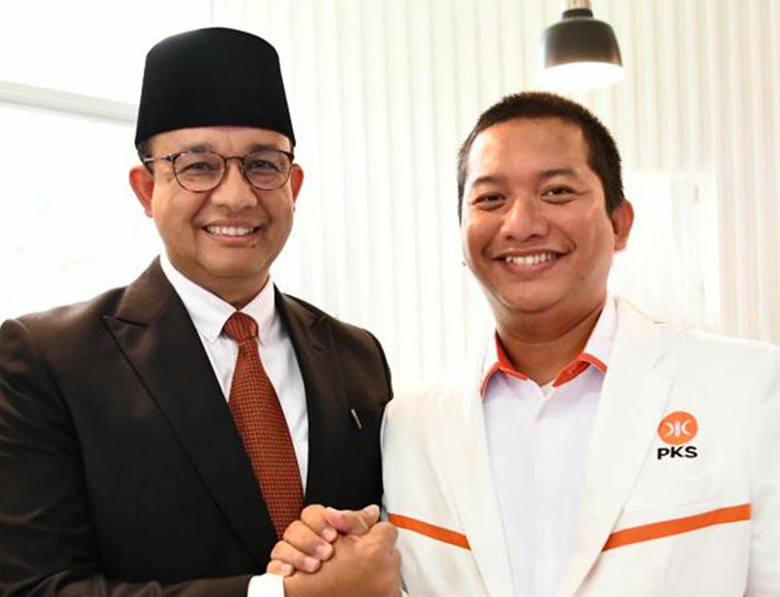 Kader-PKS-Kota-Bekasi-Deni-Ardini-kanan-bersama-Capres-Partai-Koalisi-Perubahan-Anies-Baswedan.jpg
