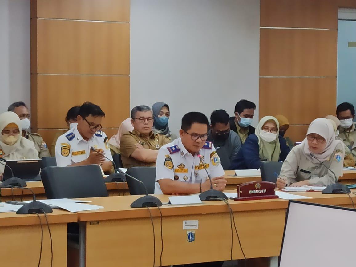 Kadishub-DKI-Jakarta-Syafrin-Liputo-saat-rapat-kerja-di-Komisi-B-DPRD-DKI-Jakarta.jpg