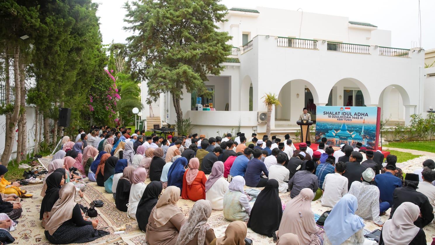 KBRI Tunis Menggelar Shalat Idul Adha 1445 H, Gemakan Persaudaraan dan Solidaritas Kebangsaan