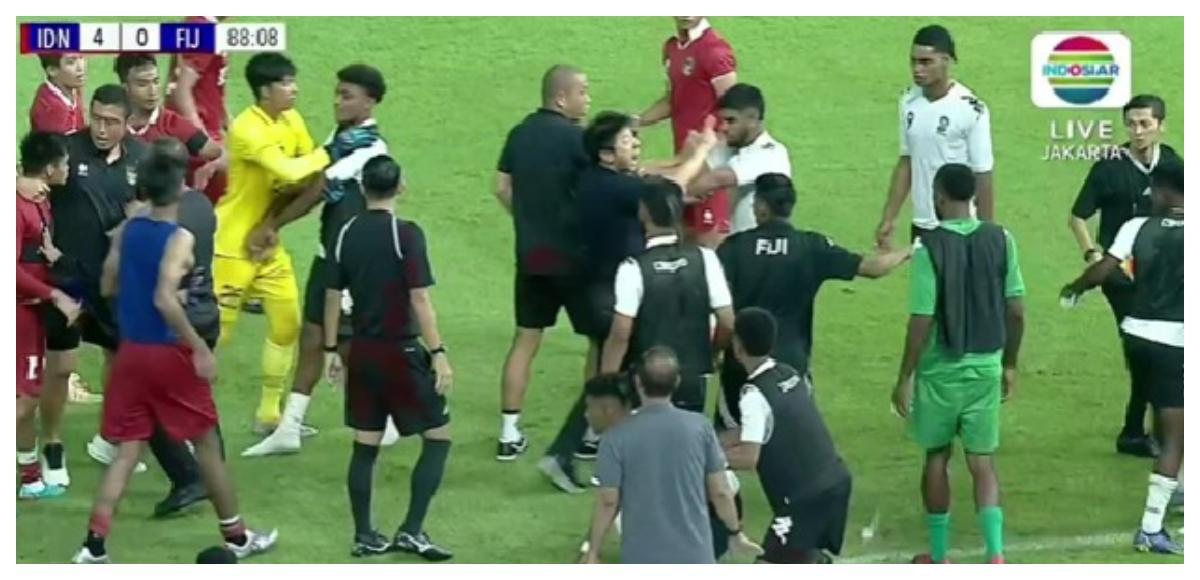 Bek Persija Jakarta Dipukuli di Lapangan saat Timnas Indonesia U20 Vs Fiji, Shin Tae-yong Kecewa