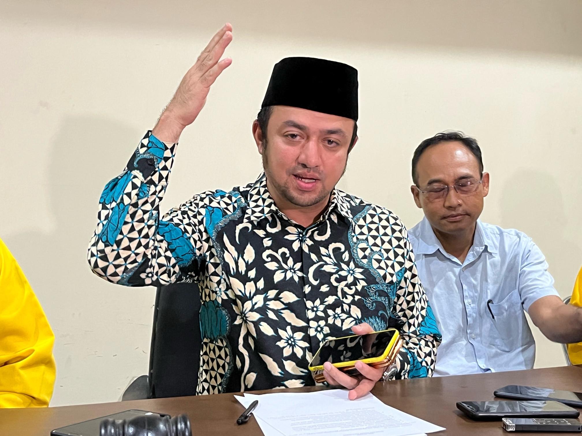 Ketua-DPD-Partai-Golkar-Kota-Depok-Farabi-Arafiq-saat-konferensi-pers-Senin-2692022.jpg