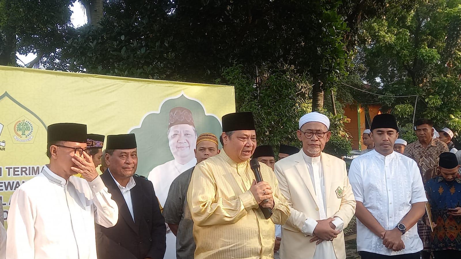 Airlangga Hartarto Bicara Pilkada: Ridwan Kamil Sudah 'OTW Jakarta' Anies Masih Gerak-gerak Saja