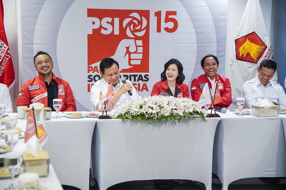Prabowo Curi Hati Grace Natalie di Pertemuan Gerindra dan PSI, Raja Juli: Kalau Jodoh Gak Kemana