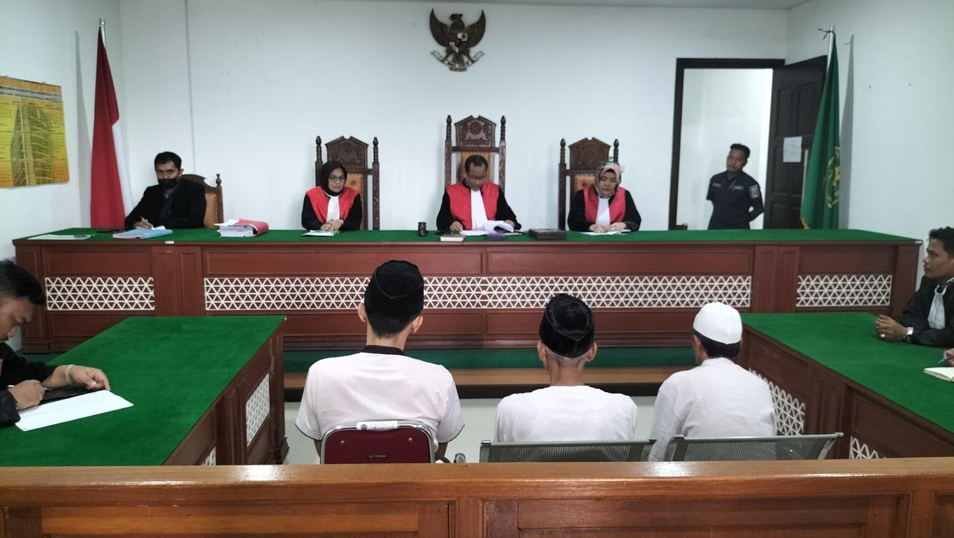 Majelis-Hakim-memvonis-Wowon-cs-dengan-hukuman-pidana-seumur-hidup-Rabu-1112023.jpg