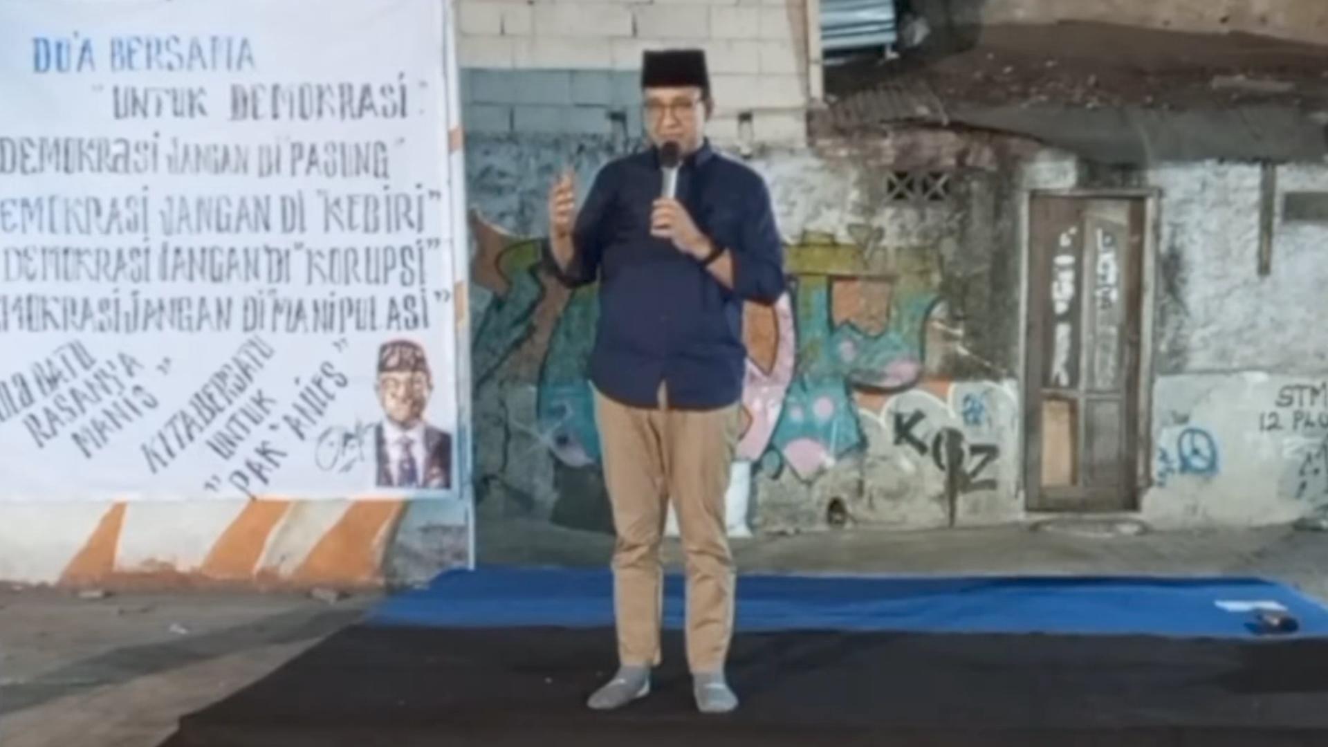 Polemik Putusan MK, Anies Datangi Kampung Muka Ajak Warga Perjuangkan Demokrasi: Demi Anak Cucu