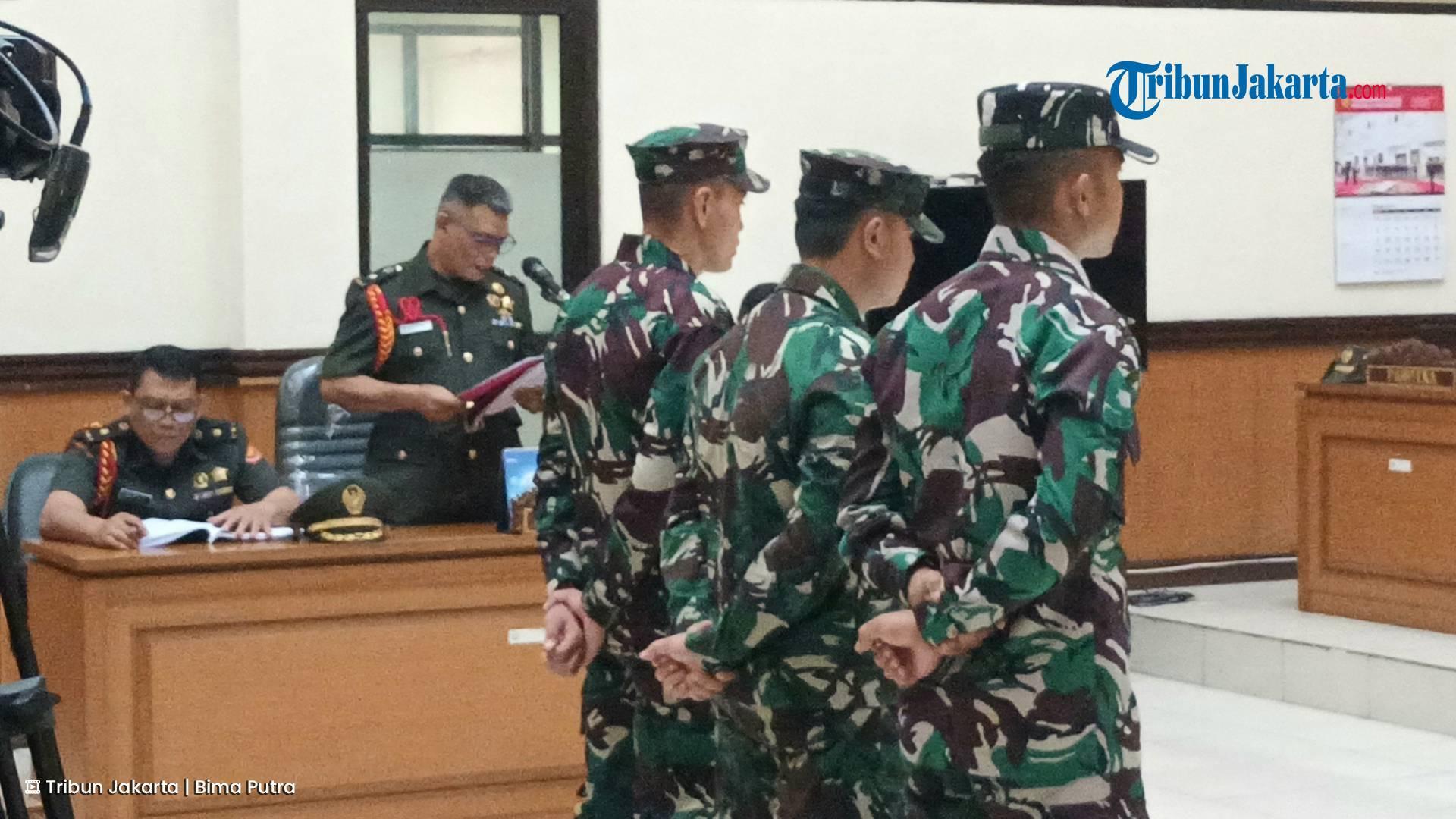 Oditur-Militer-saat-menyampaikan-tuntutan-bagi-tiga-terdakwa.jpg