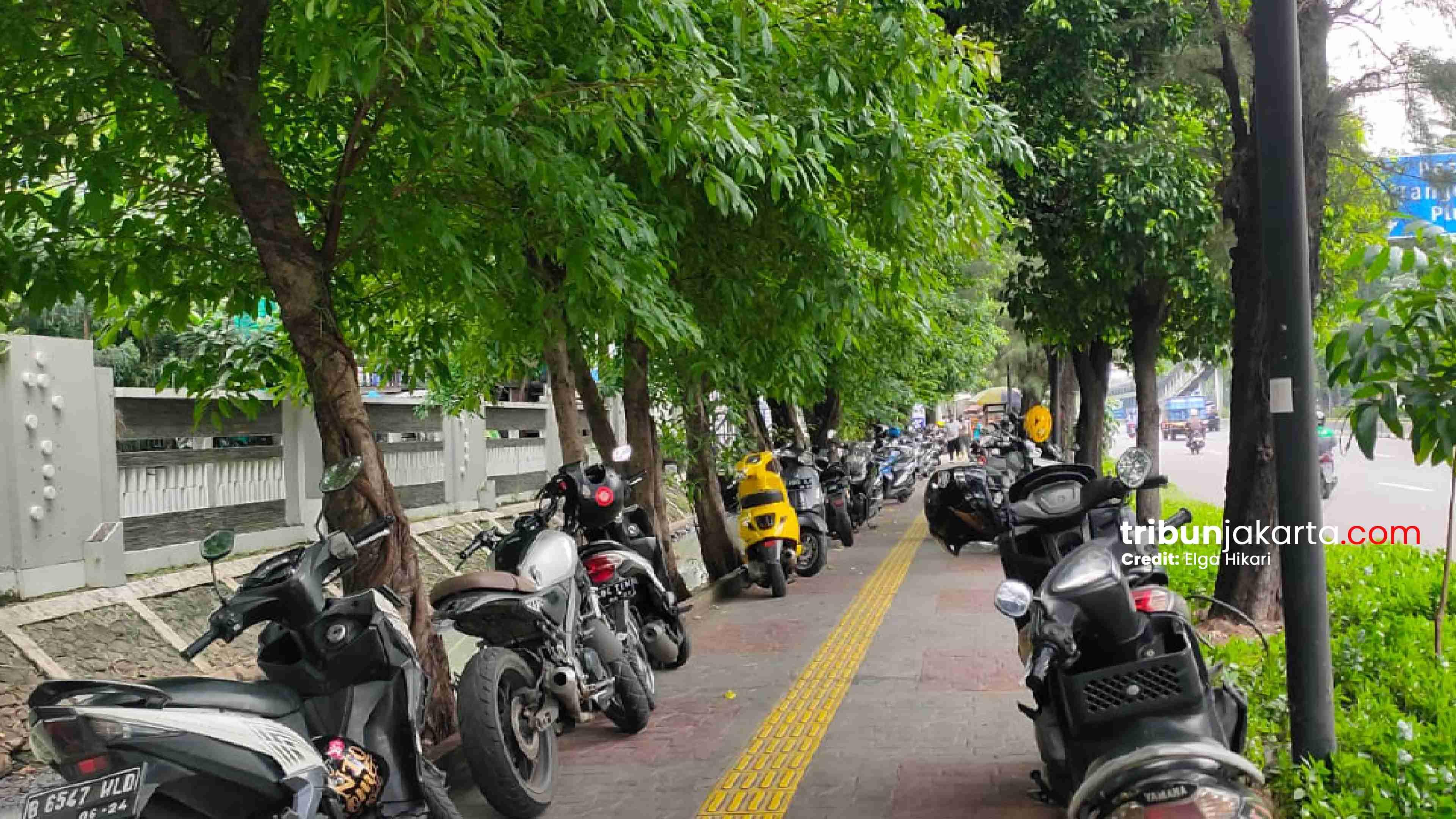 Parkir Liar Masih Jadi PR Gubernur Pramono, Pengamat: Tak Boleh Kalah Sama Preman!