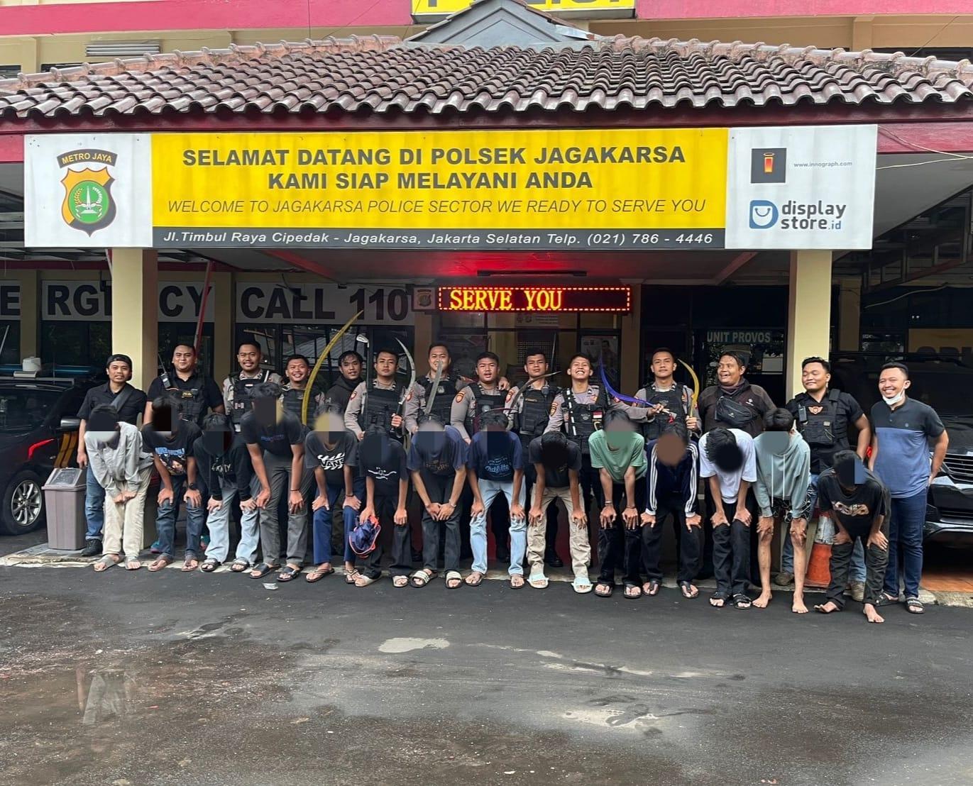 Pelaku-tawuran-di-Jagakarsa-Minggu-5112023.jpg