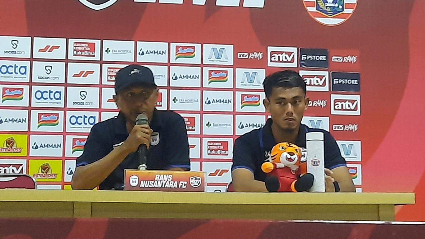 Pelatih-Rans-Nusantara-FC-Rahmad-Darmawan-usai-laga-melawan-Persija-Jakarta.jpg